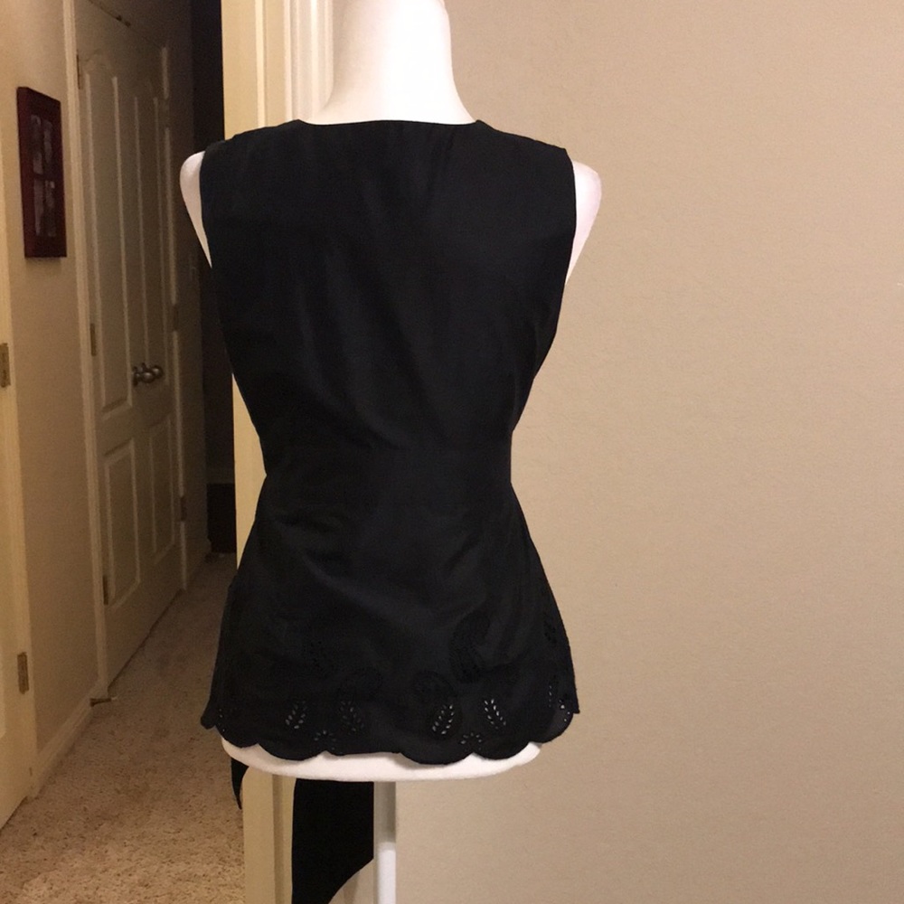 Loft - Black Sleeveless Top Ties in front -size 6P - Picture 4 of 14
